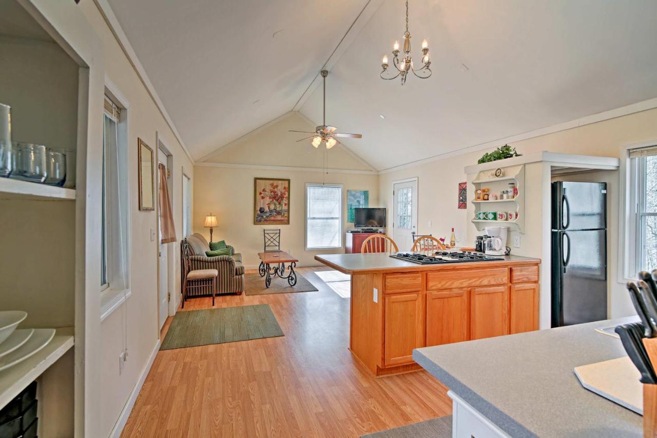 Cozy The Woodshop Cabin With Deck And Forest Views! Robbinsville Exterior foto